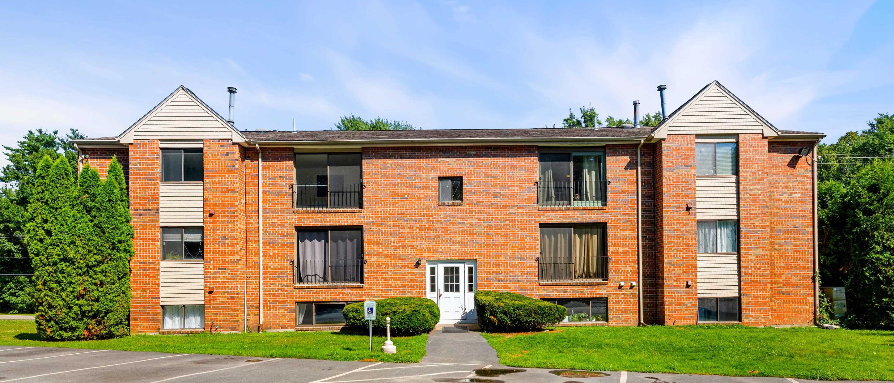 2 Brookside Drive 4