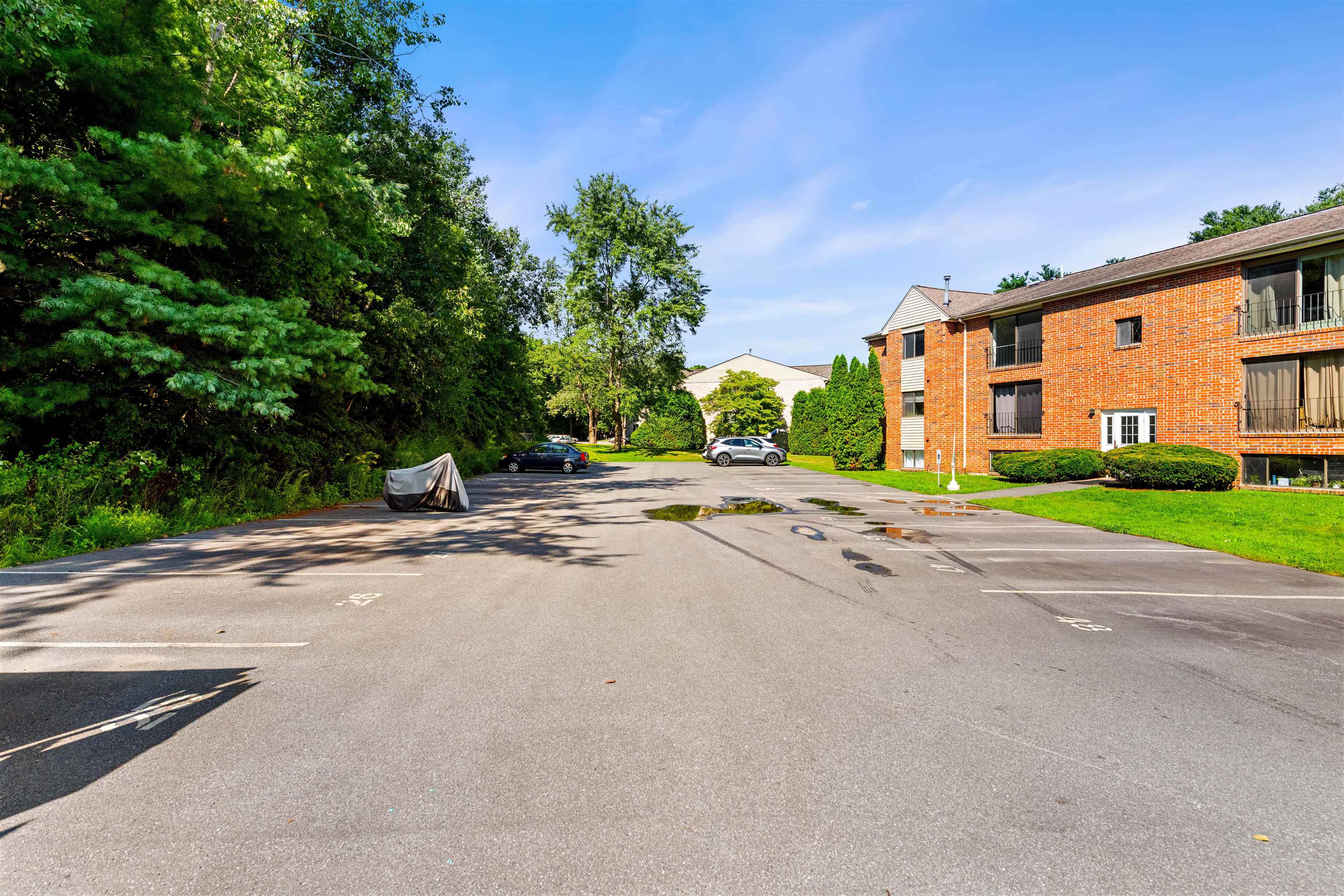 2 Brookside Drive 4