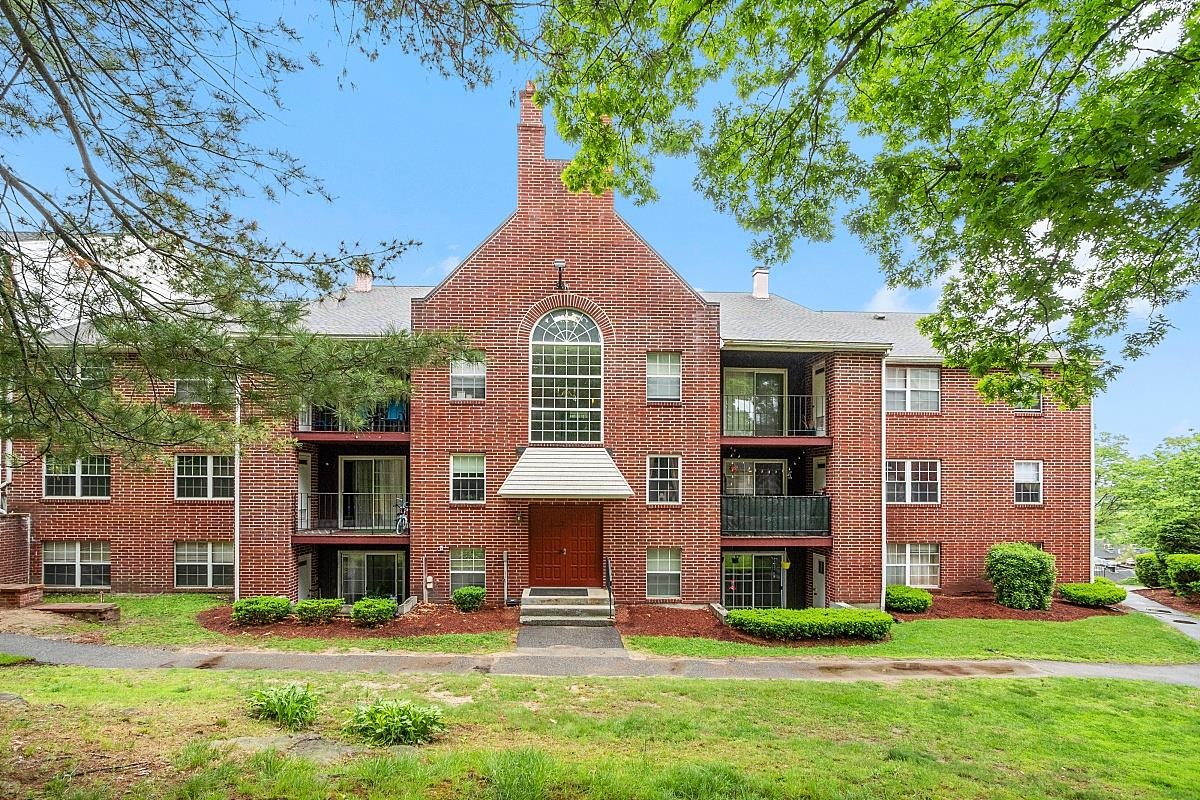 7 Louisburg Square 8