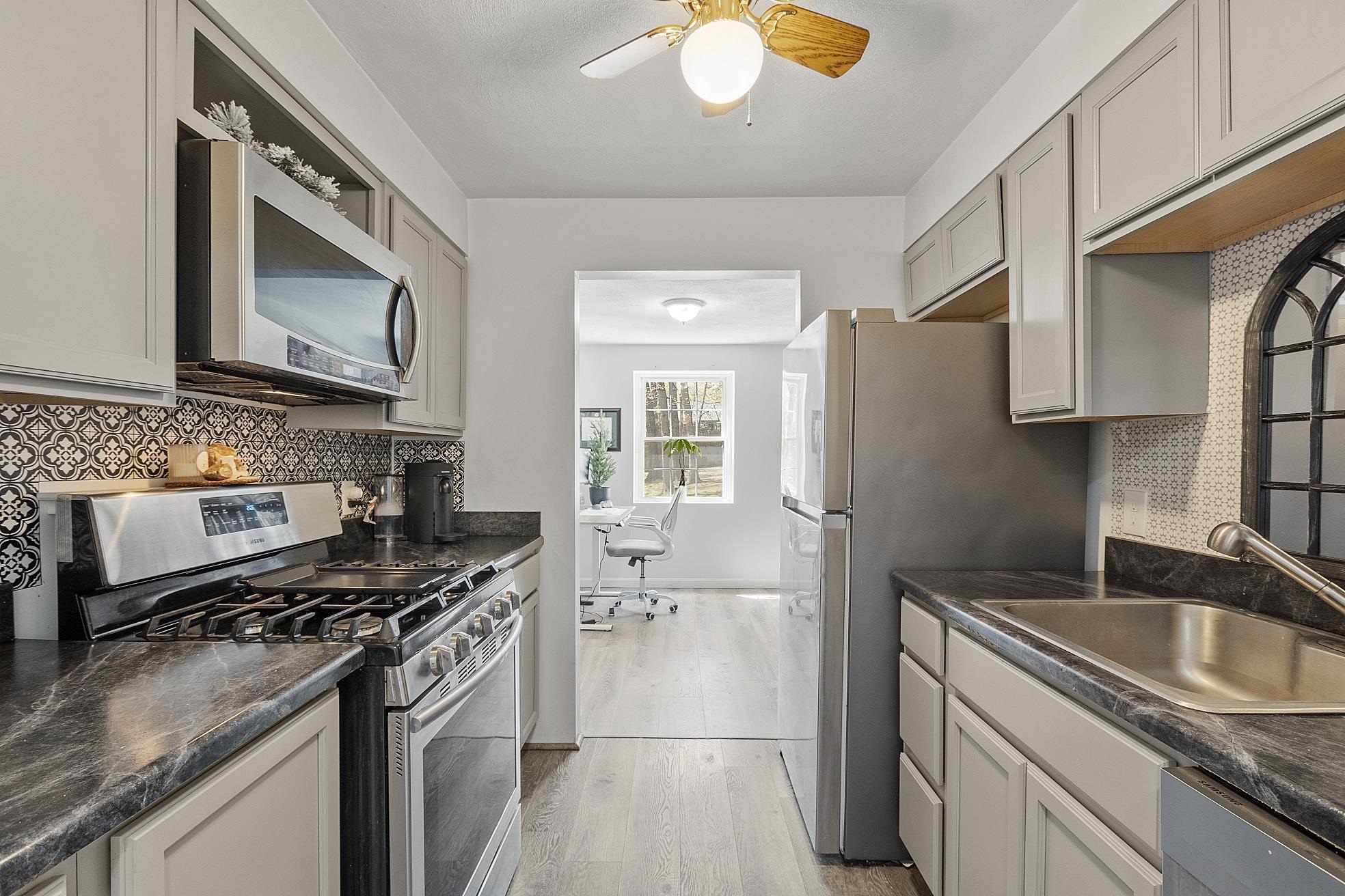 7 Louisburg Square 8