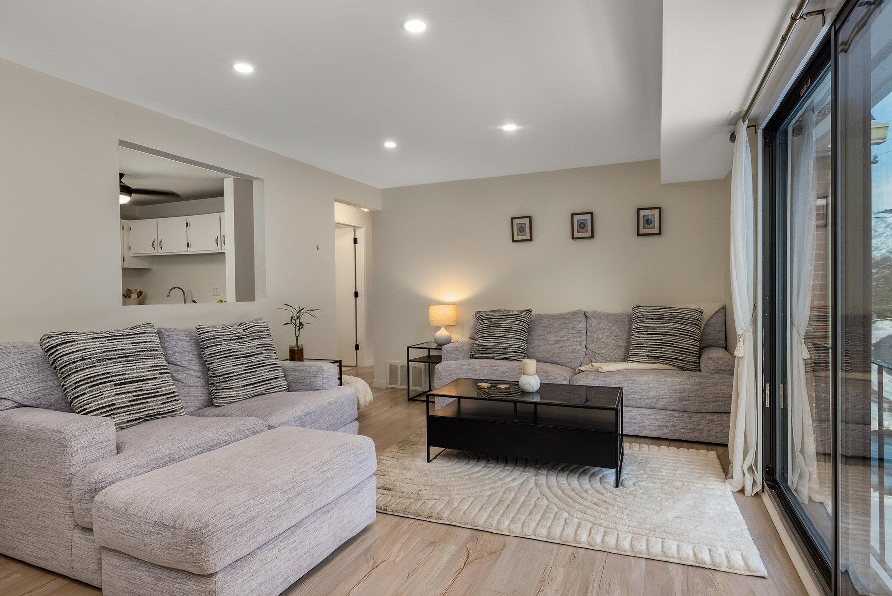 4 Brookside Drive 10