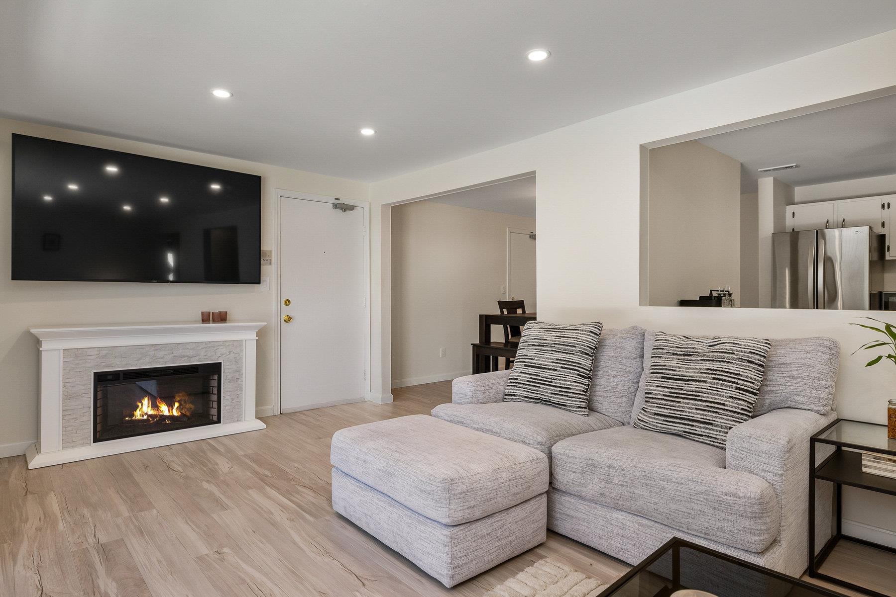 4 Brookside Drive 10