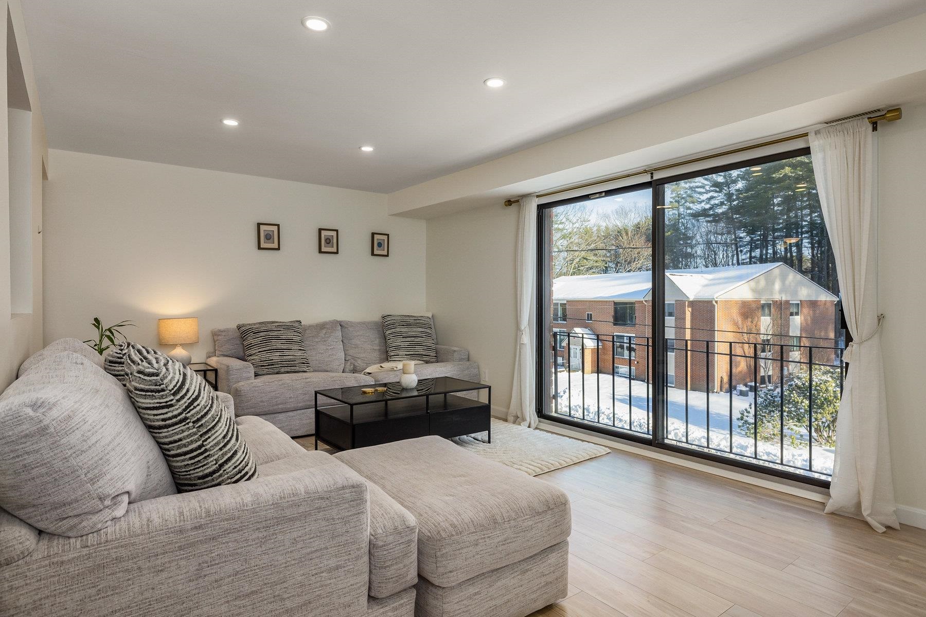 4 Brookside Drive 10