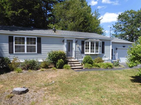 Photo of 133 Heather Lane, Hampstead, NH 03841 (MLS # 5053204)