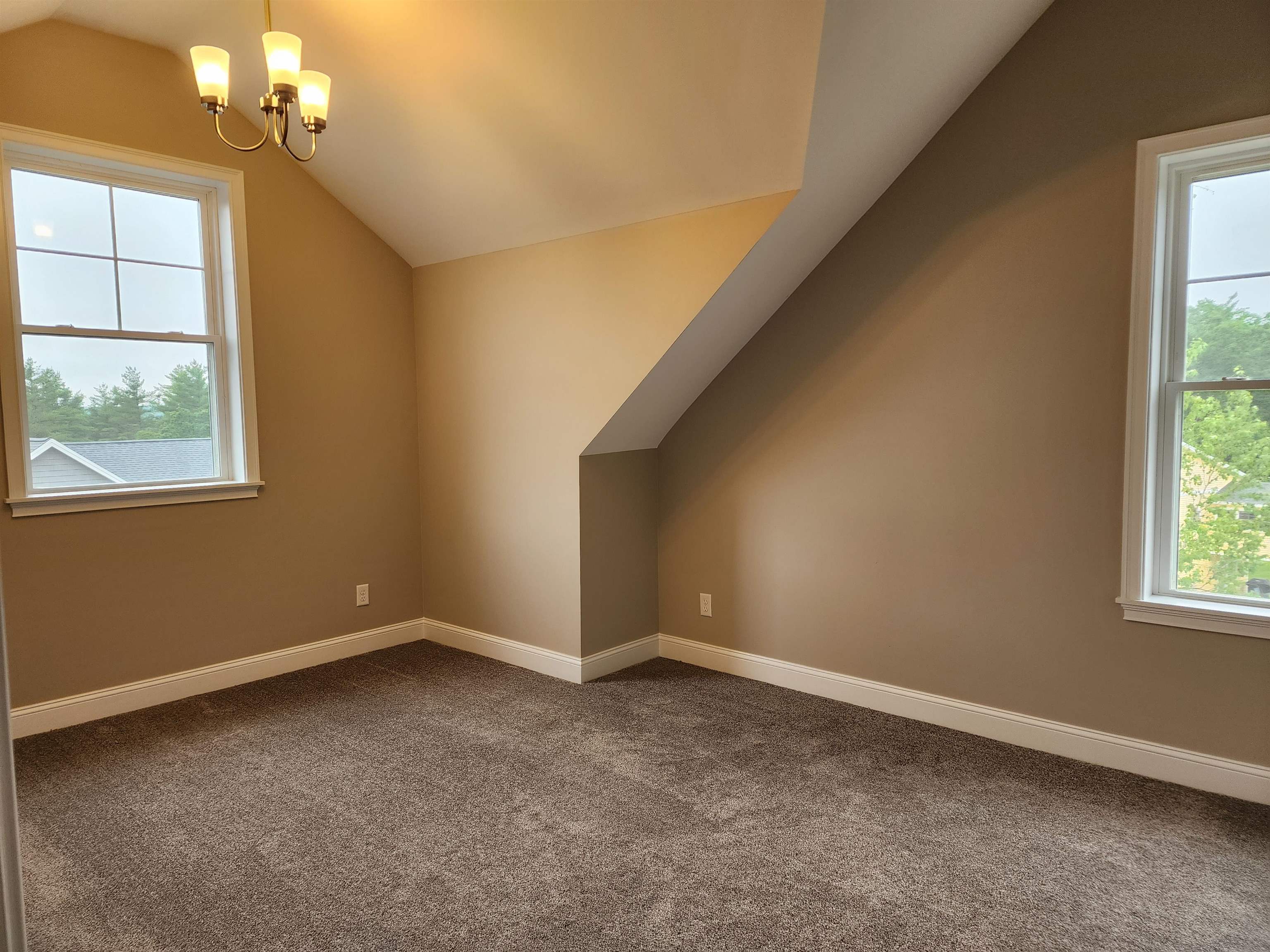 Chichester, New Hampshire 03234, United States, 2 Bedrooms Bedrooms, ,3 BathroomsBathrooms,Residential,Pending,150389