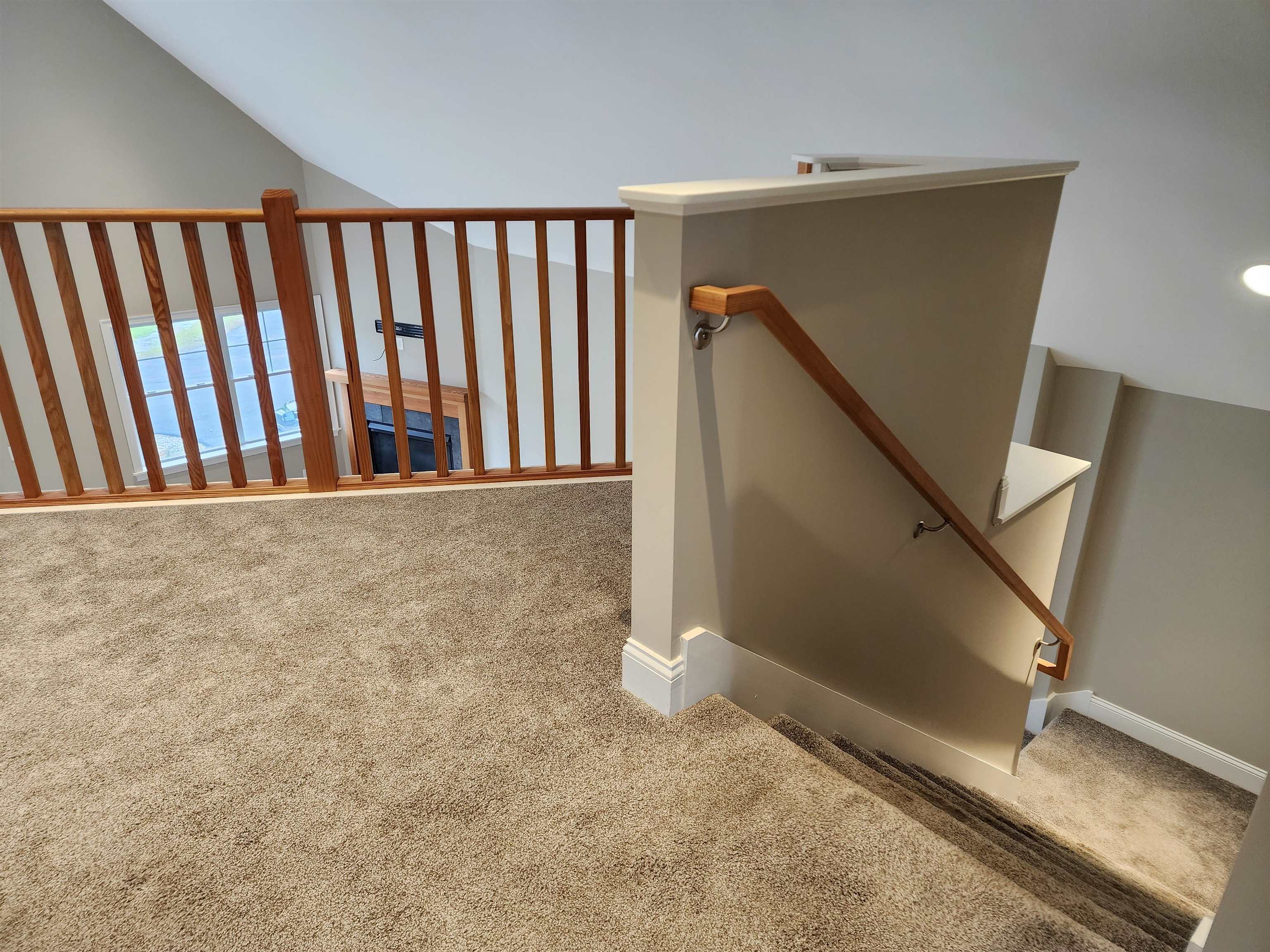 Chichester, New Hampshire 03234, United States, 2 Bedrooms Bedrooms, ,3 BathroomsBathrooms,Residential,Pending,150389