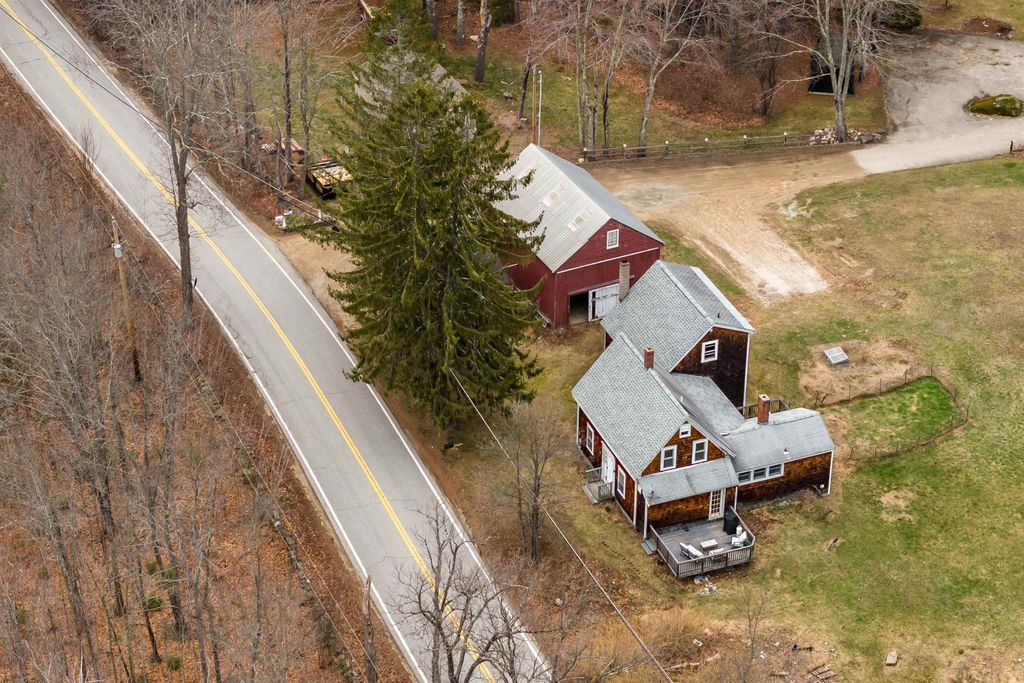 Photo of 60 Batchelder Road, Raymond, NH 03077 (MLS # 5083632)