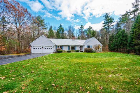 27 Pipers Glen New London NH 03257