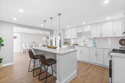 Photo of 734 W Hollis Street, Nashua, NH 03062 (MLS # 5084080)