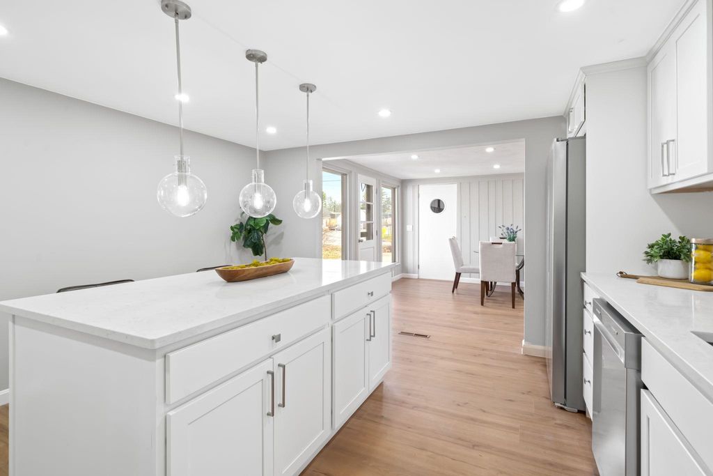 Photo of 734 W Hollis Street, Nashua, NH 03062 (MLS # 5084080)