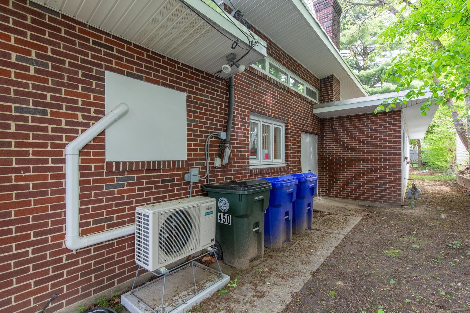 Manchester, New Hampshire 03104, United States, ,Commercial,Active,131783