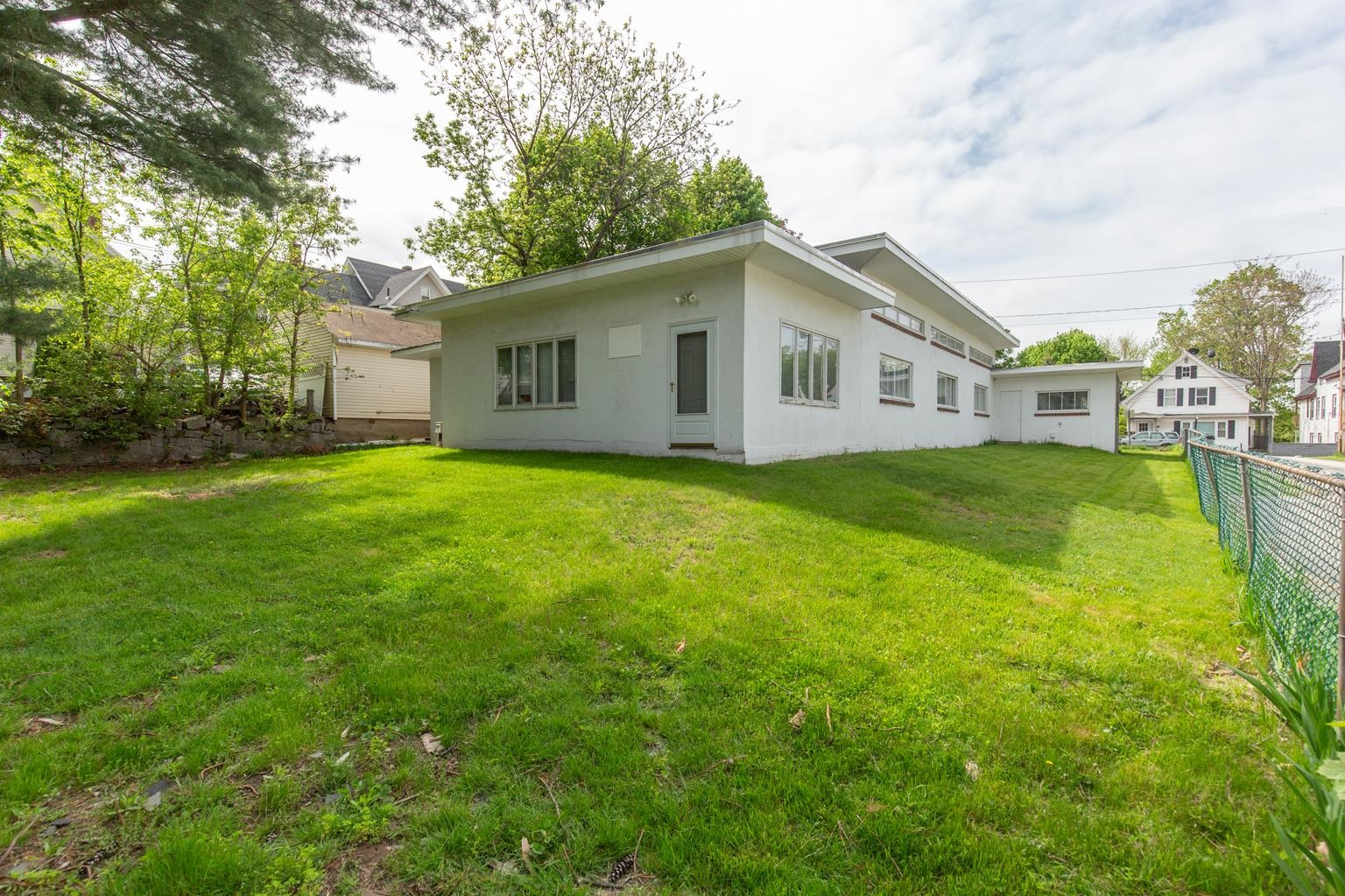 Manchester, New Hampshire 03104, United States, ,Commercial,Active,131783