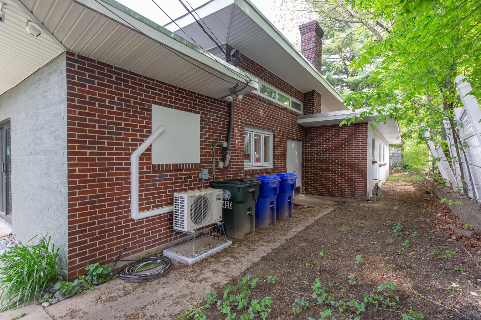 Manchester, New Hampshire 03104, United States, ,Commercial,Active,131783