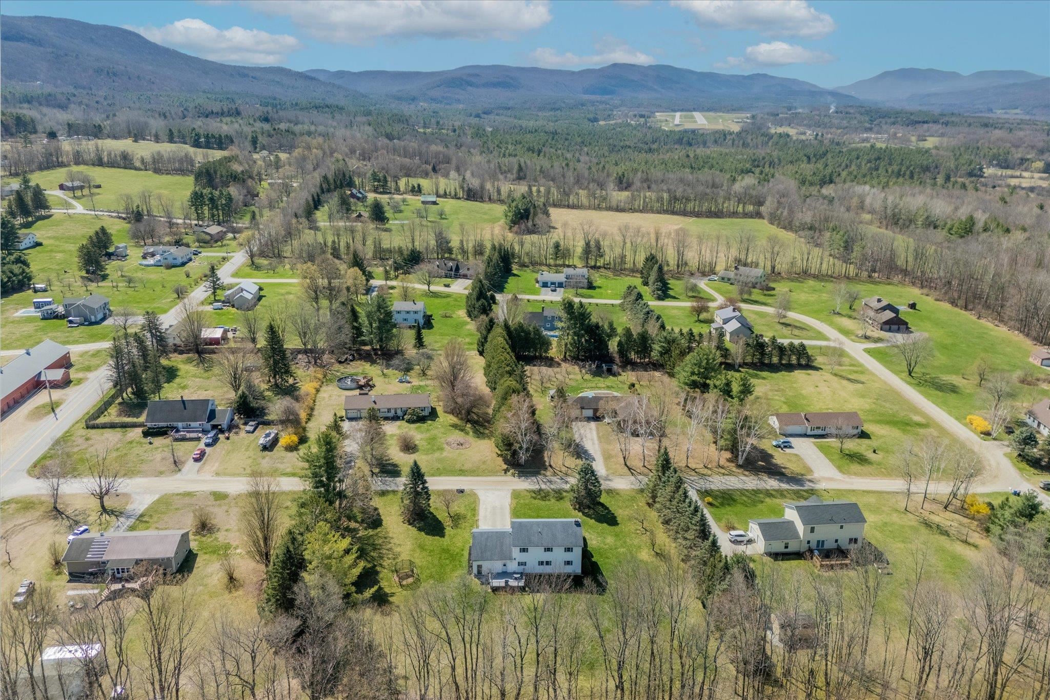 Clarendon, Vermont 05759, United States, 4 Bedrooms Bedrooms, ,2 BathroomsBathrooms,Residential,Active,118393
