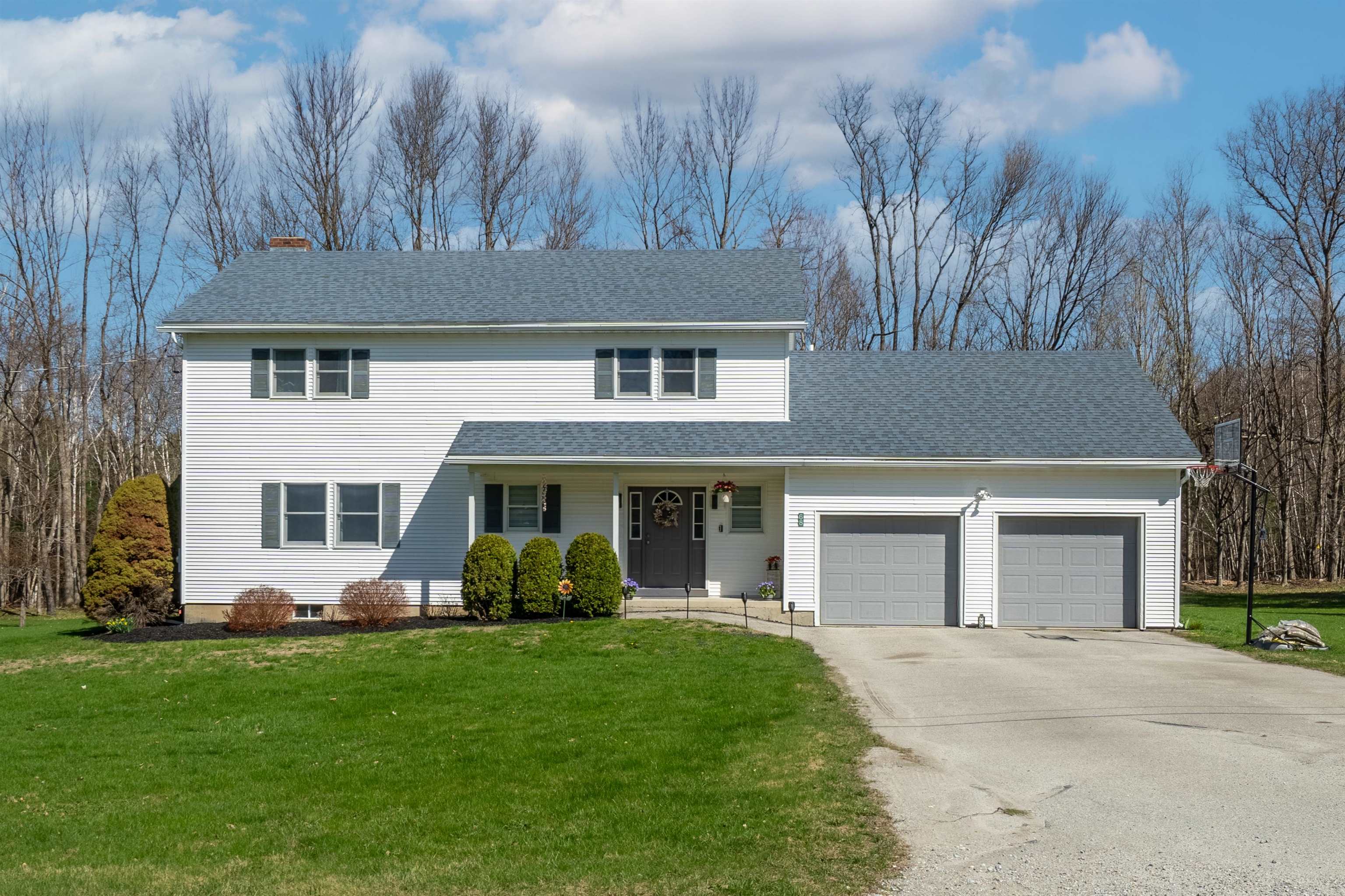 Clarendon, Vermont 05759, United States, 4 Bedrooms Bedrooms, ,2 BathroomsBathrooms,Residential,Active,118393