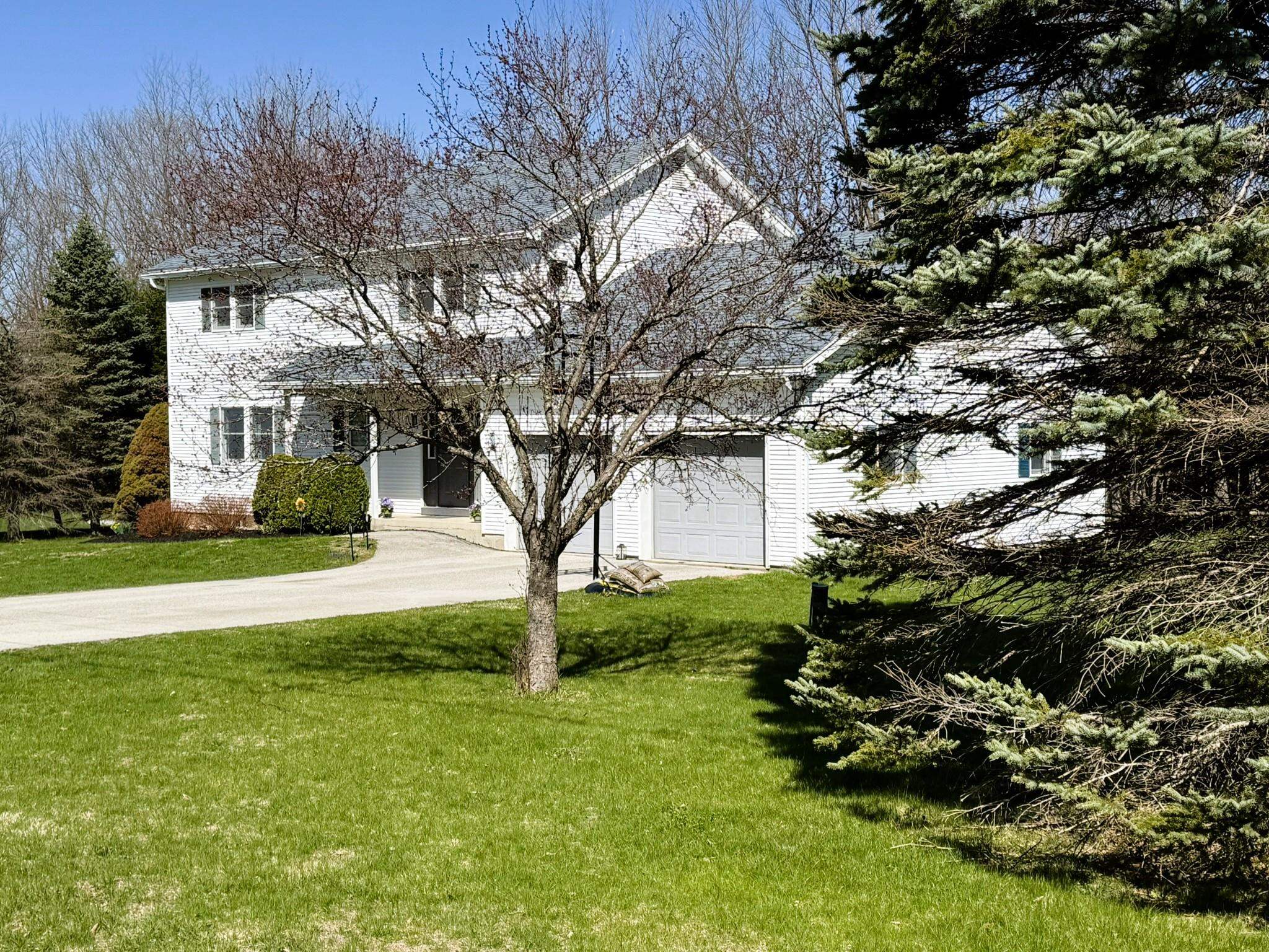 Clarendon, Vermont 05759, United States, 4 Bedrooms Bedrooms, ,2 BathroomsBathrooms,Residential,Active,118393