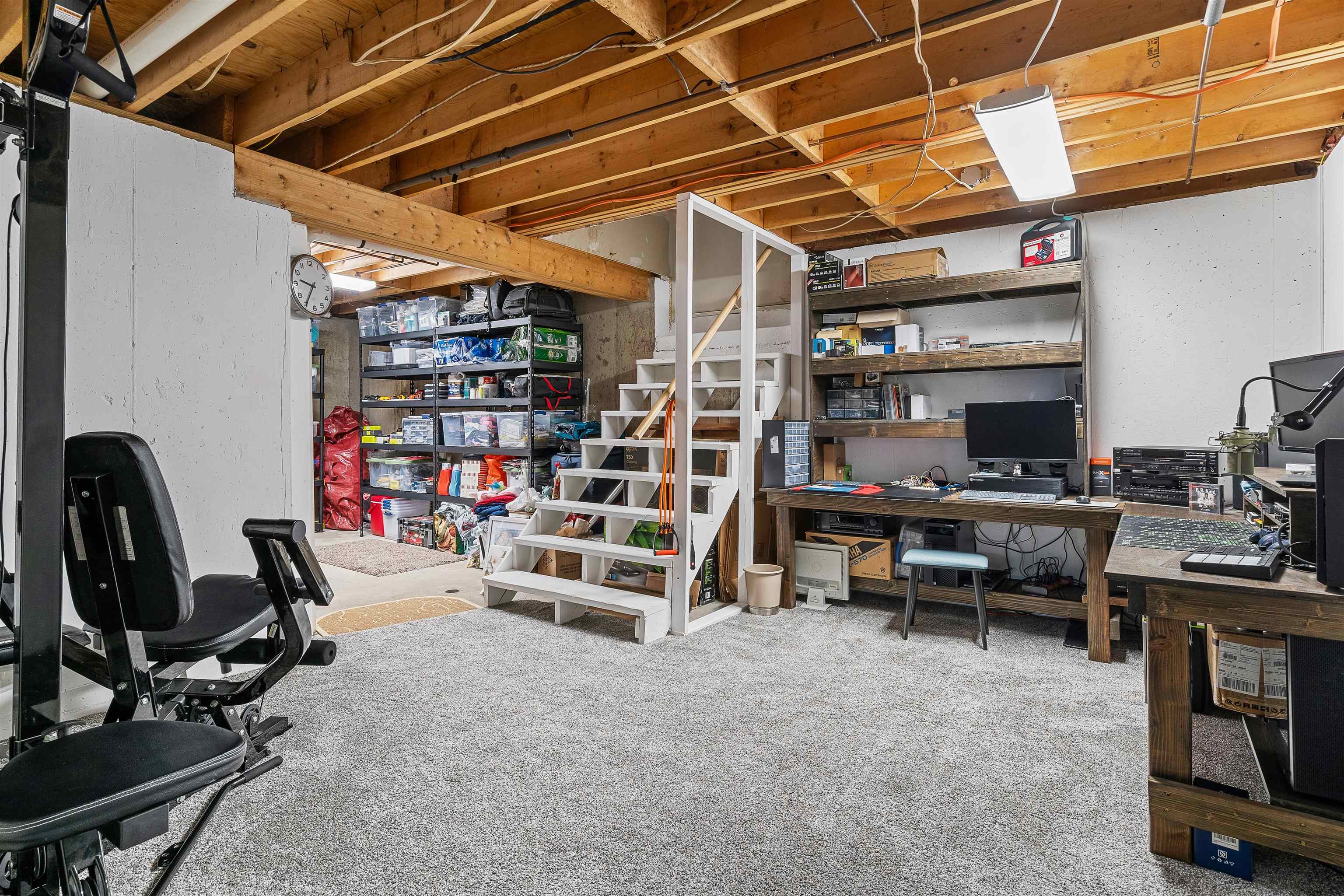 Clarendon, Vermont 05759, United States, 4 Bedrooms Bedrooms, ,2 BathroomsBathrooms,Residential,Active,118393