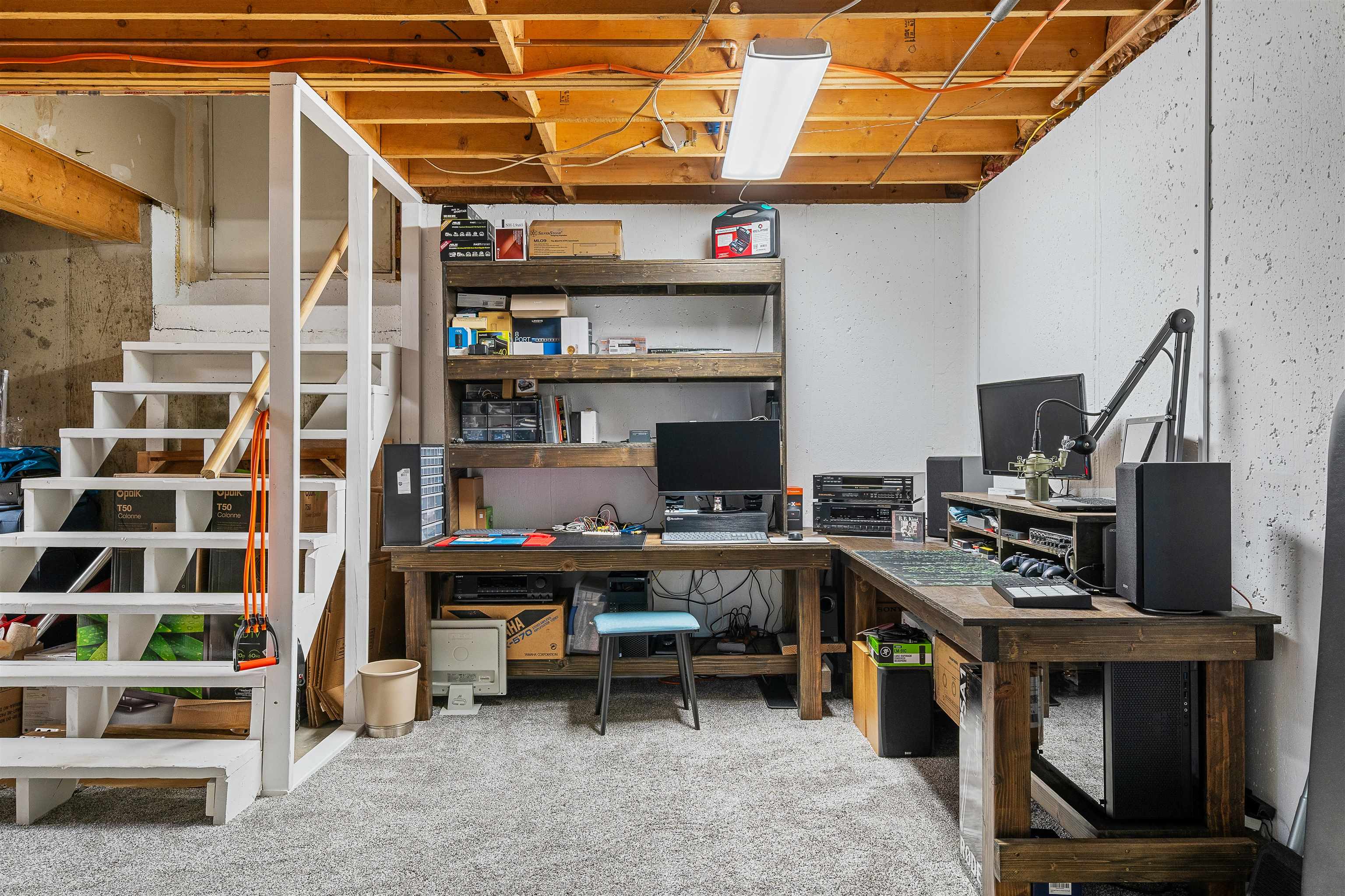 Clarendon, Vermont 05759, United States, 4 Bedrooms Bedrooms, ,2 BathroomsBathrooms,Residential,Active,118393