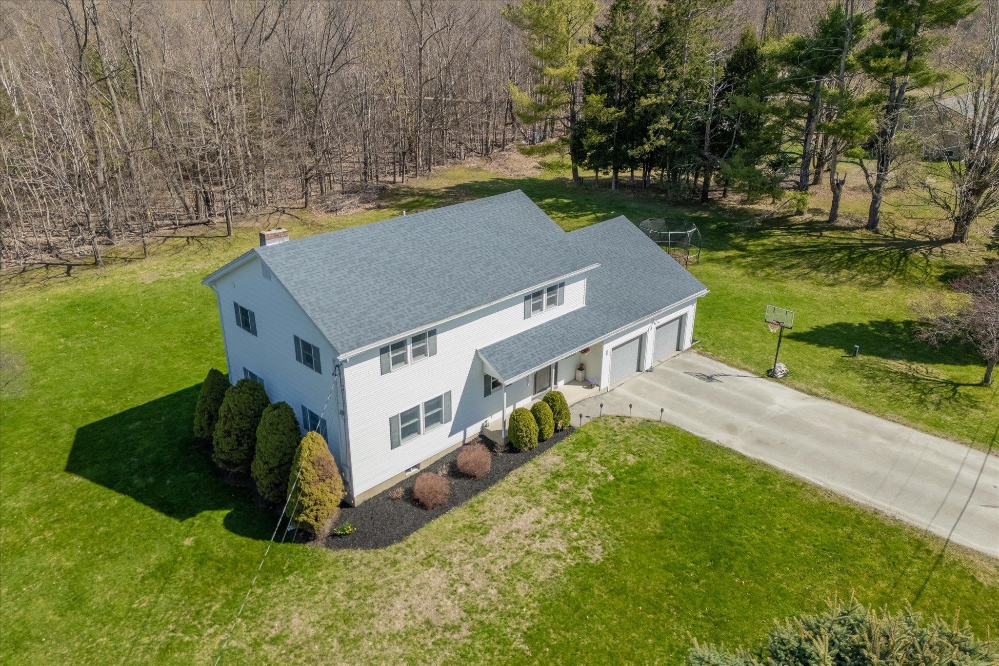 Clarendon, Vermont 05759, United States, 4 Bedrooms Bedrooms, ,2 BathroomsBathrooms,Residential,Active,118393