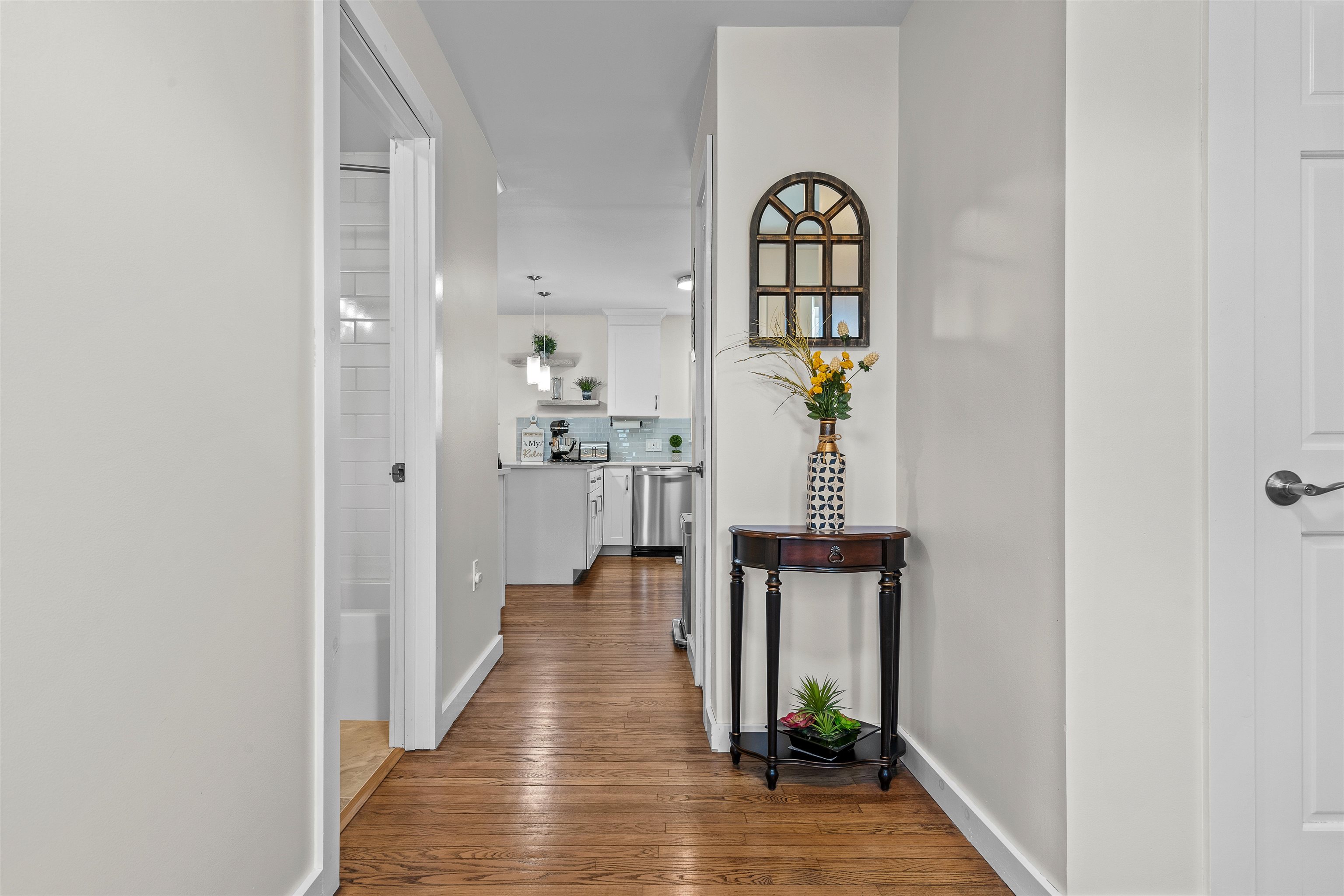 Clarendon, Vermont 05759, United States, 4 Bedrooms Bedrooms, ,2 BathroomsBathrooms,Residential,Active,118393