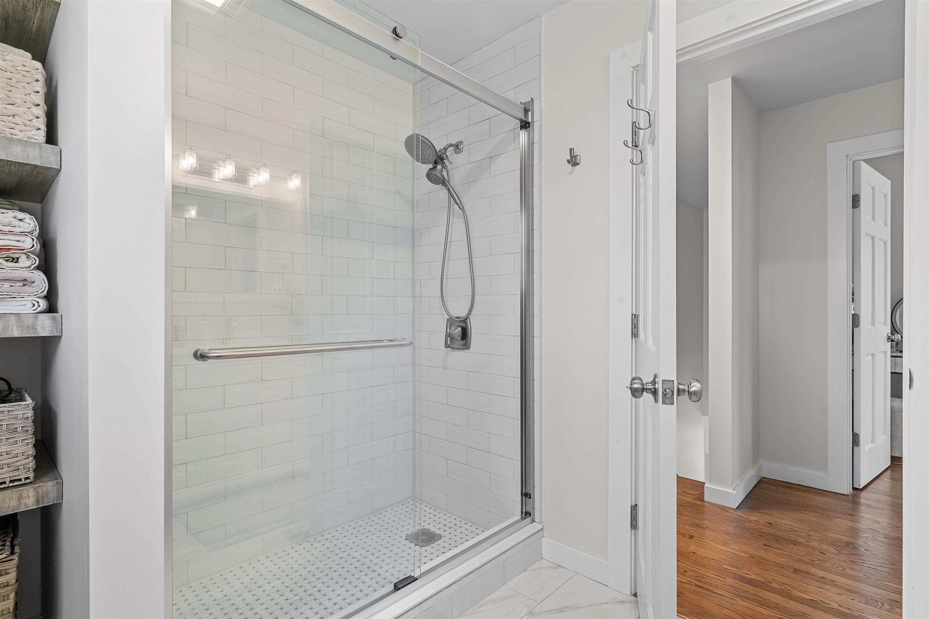 Clarendon, Vermont 05759, United States, 4 Bedrooms Bedrooms, ,2 BathroomsBathrooms,Residential,Active,118393