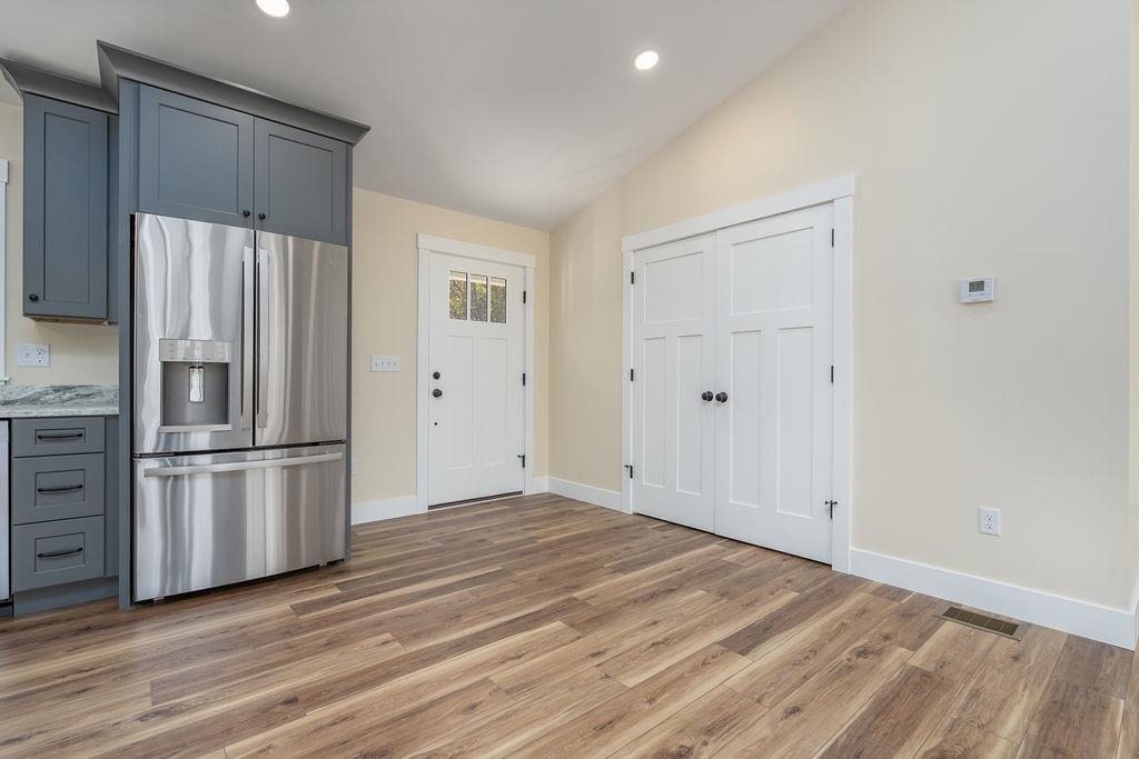 384 North River Road