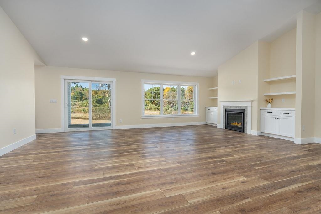 384 North River Road