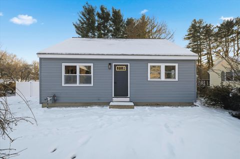 Photo of 1093 Cilley Road, Manchester, NH 03103 (MLS # 5072345)