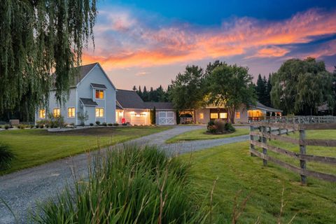 197 Middle Road Colchester VT 05446