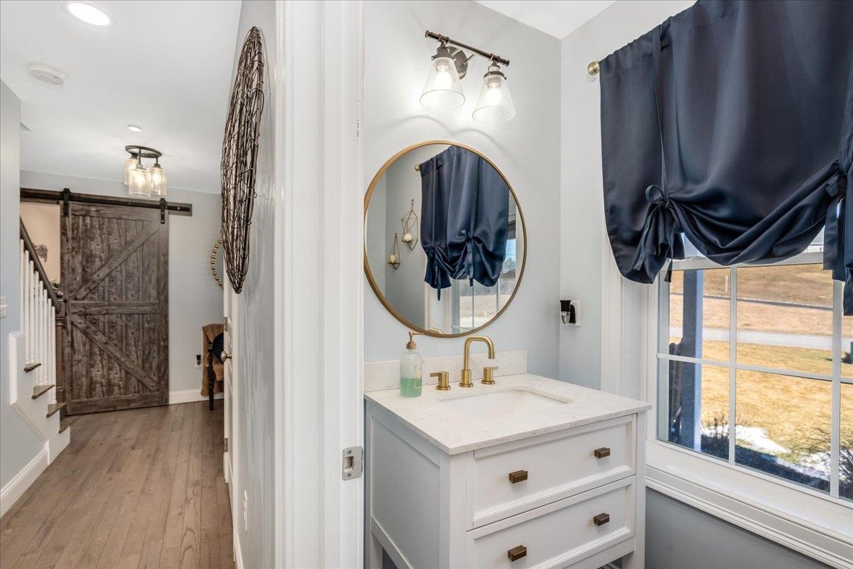 Londonderry, New Hampshire 03053, United States, 4 Bedrooms Bedrooms, ,3 BathroomsBathrooms,Residential,Active,91927