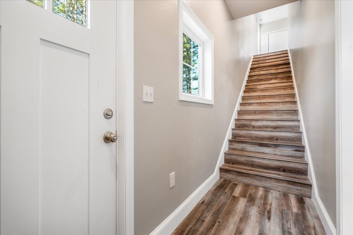 Londonderry, New Hampshire 03053, United States, 4 Bedrooms Bedrooms, ,3 BathroomsBathrooms,Residential,Active,91927