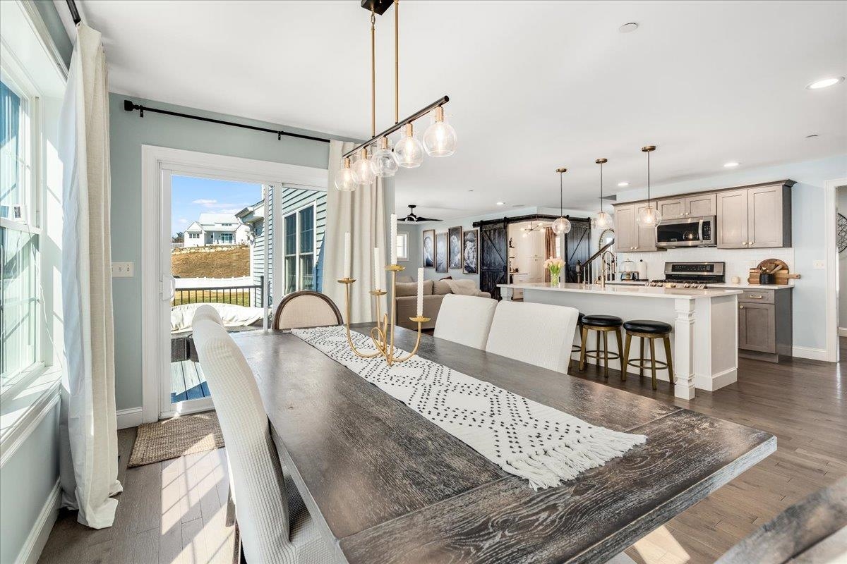 Londonderry, New Hampshire 03053, United States, 4 Bedrooms Bedrooms, ,3 BathroomsBathrooms,Residential,Active,91927