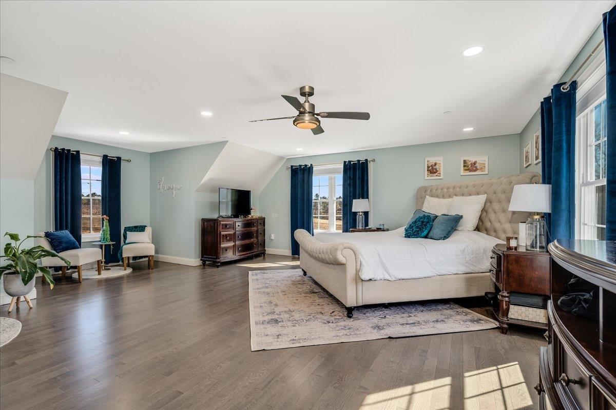 Londonderry, New Hampshire 03053, United States, 4 Bedrooms Bedrooms, ,3 BathroomsBathrooms,Residential,Active,91927