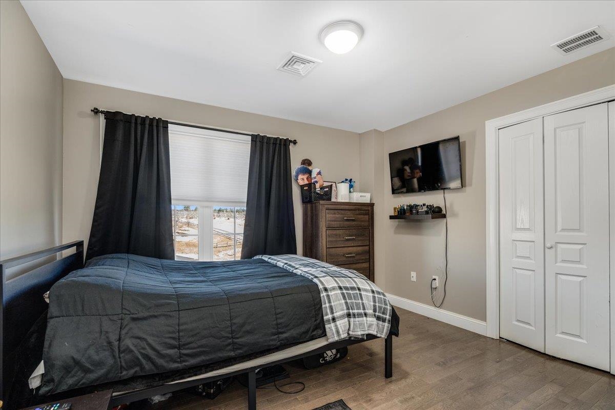 Londonderry, New Hampshire 03053, United States, 4 Bedrooms Bedrooms, ,3 BathroomsBathrooms,Residential,Active,91927