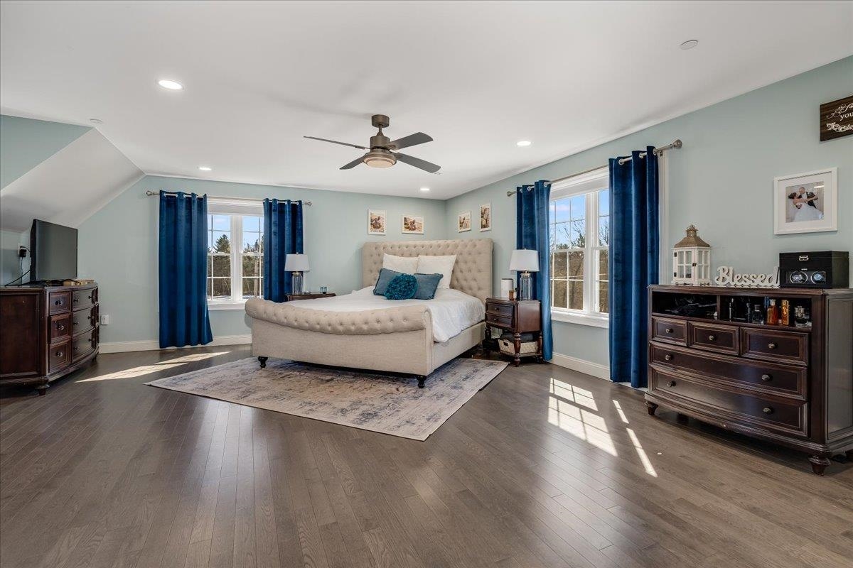 Londonderry, New Hampshire 03053, United States, 4 Bedrooms Bedrooms, ,3 BathroomsBathrooms,Residential,Active,91927