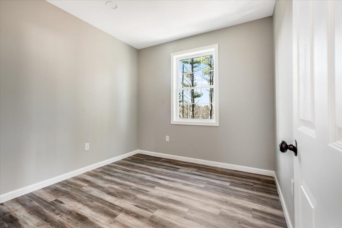 Londonderry, New Hampshire 03053, United States, 4 Bedrooms Bedrooms, ,3 BathroomsBathrooms,Residential,Active,91927