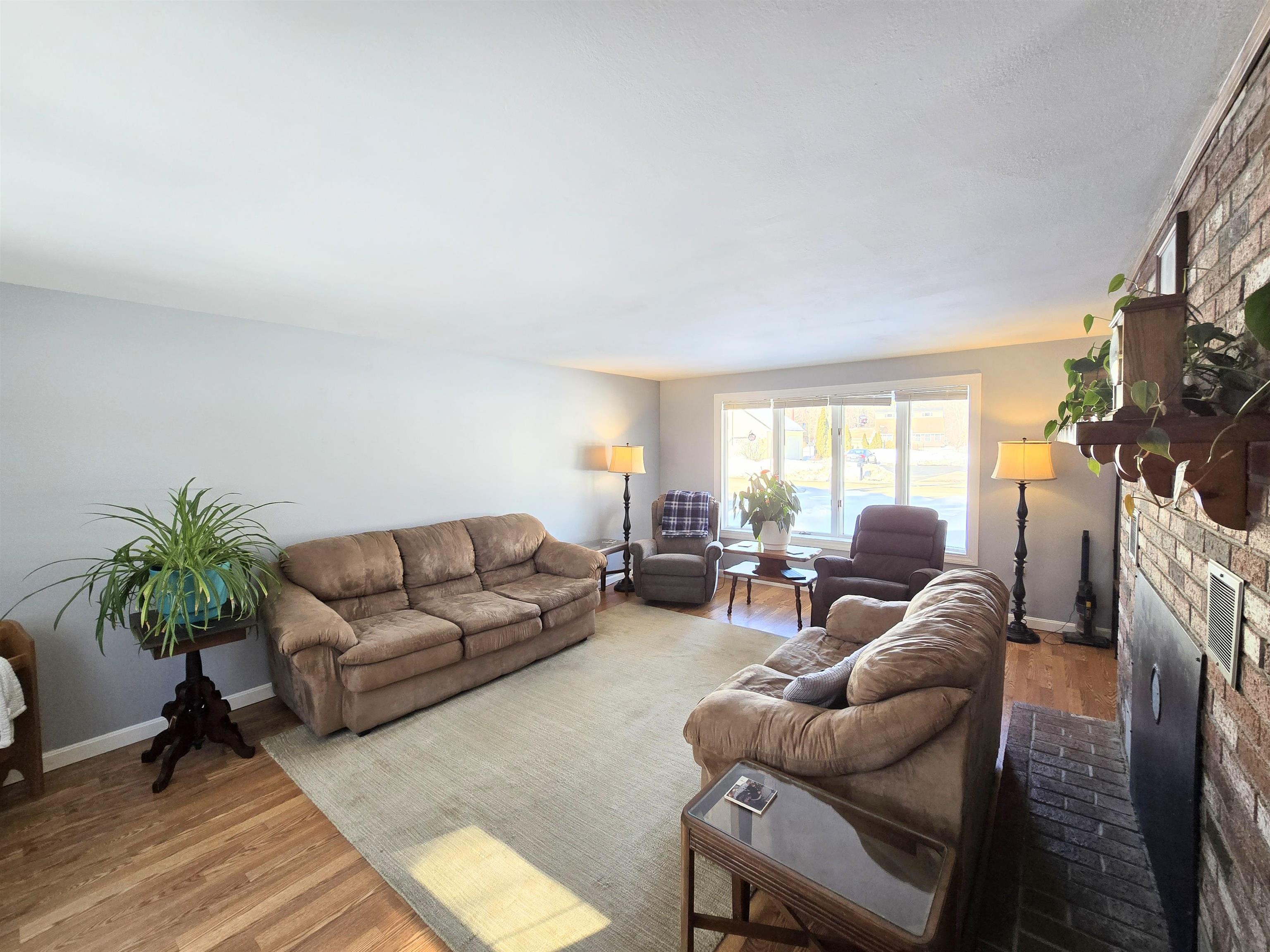 Franklin, New Hampshire 03235, United States, 3 Bedrooms Bedrooms, ,2 BathroomsBathrooms,Residential,Pending,82956