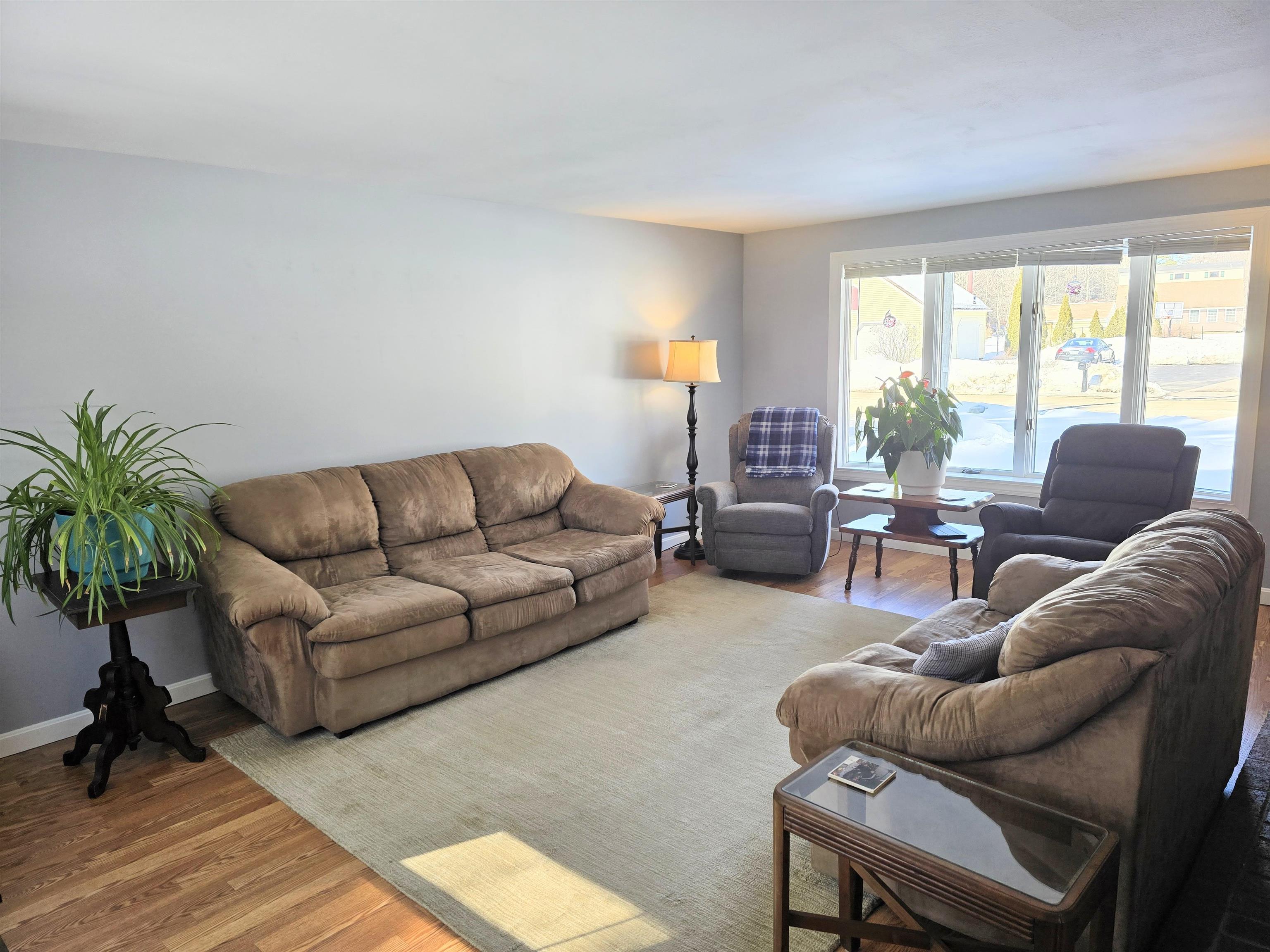 Franklin, New Hampshire 03235, United States, 3 Bedrooms Bedrooms, ,2 BathroomsBathrooms,Residential,Pending,82956