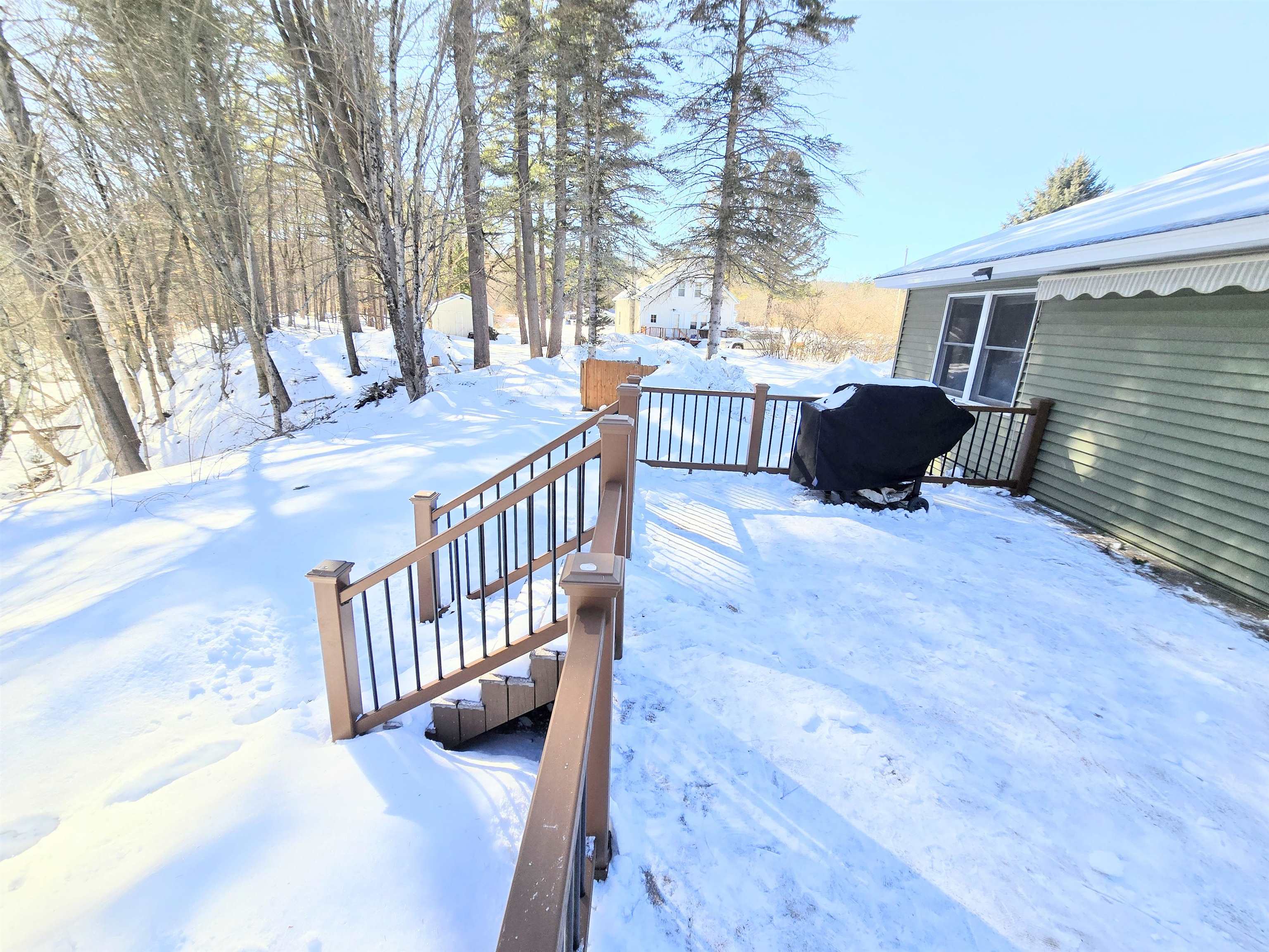 Franklin, New Hampshire 03235, United States, 3 Bedrooms Bedrooms, ,2 BathroomsBathrooms,Residential,Pending,82956