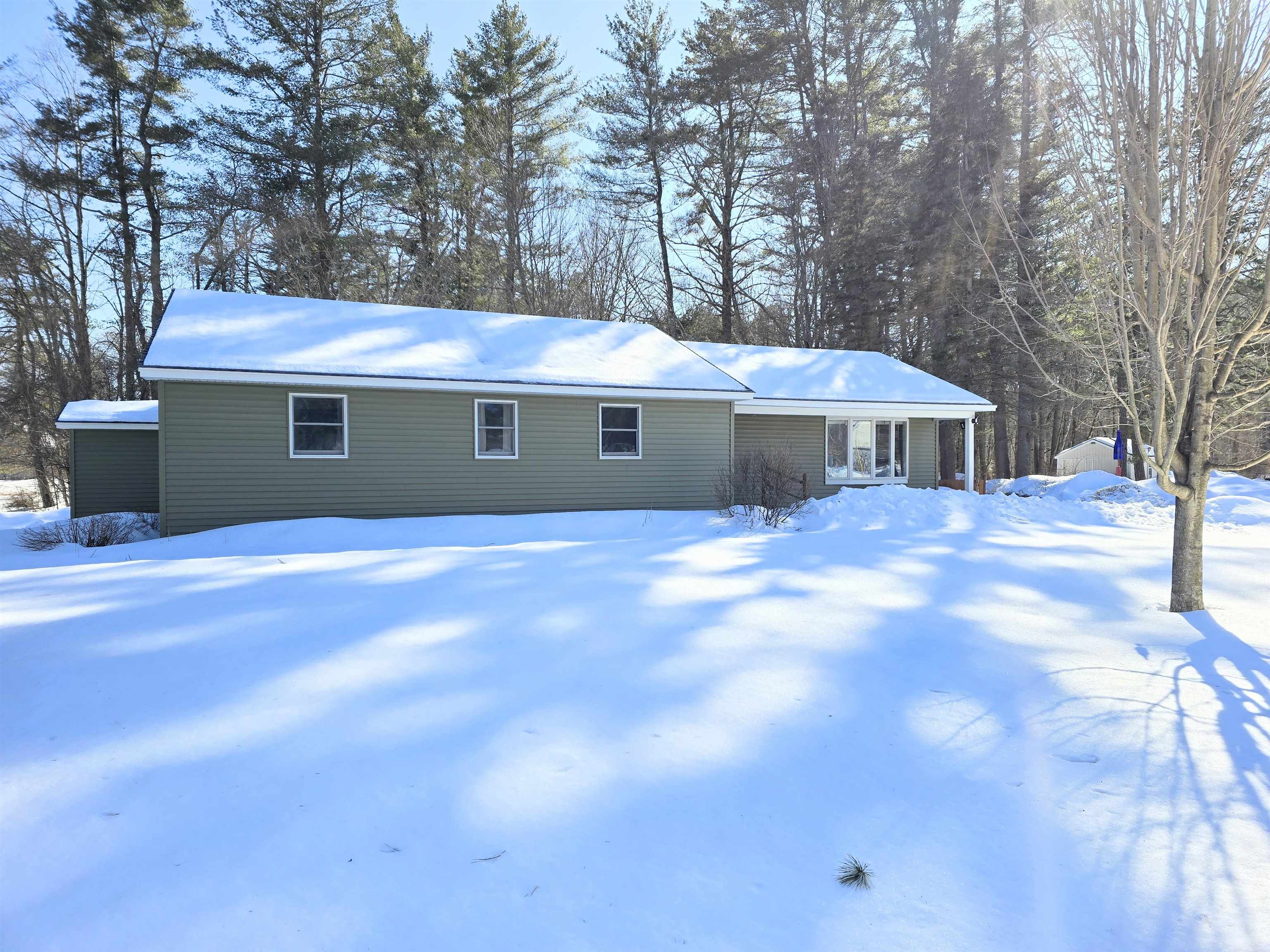 Franklin, New Hampshire 03235, United States, 3 Bedrooms Bedrooms, ,2 BathroomsBathrooms,Residential,Pending,82956