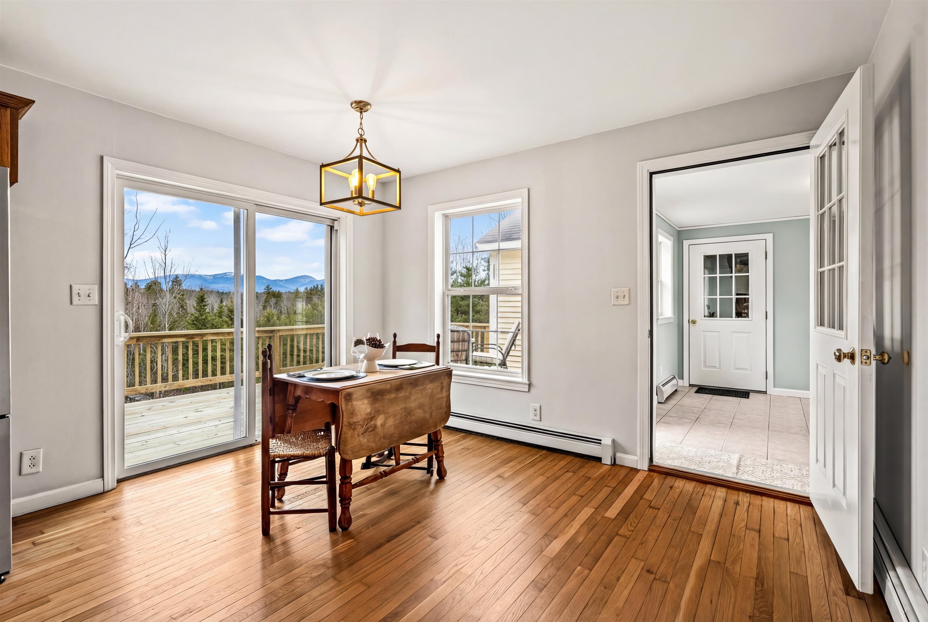 454 LITTLE POND Road