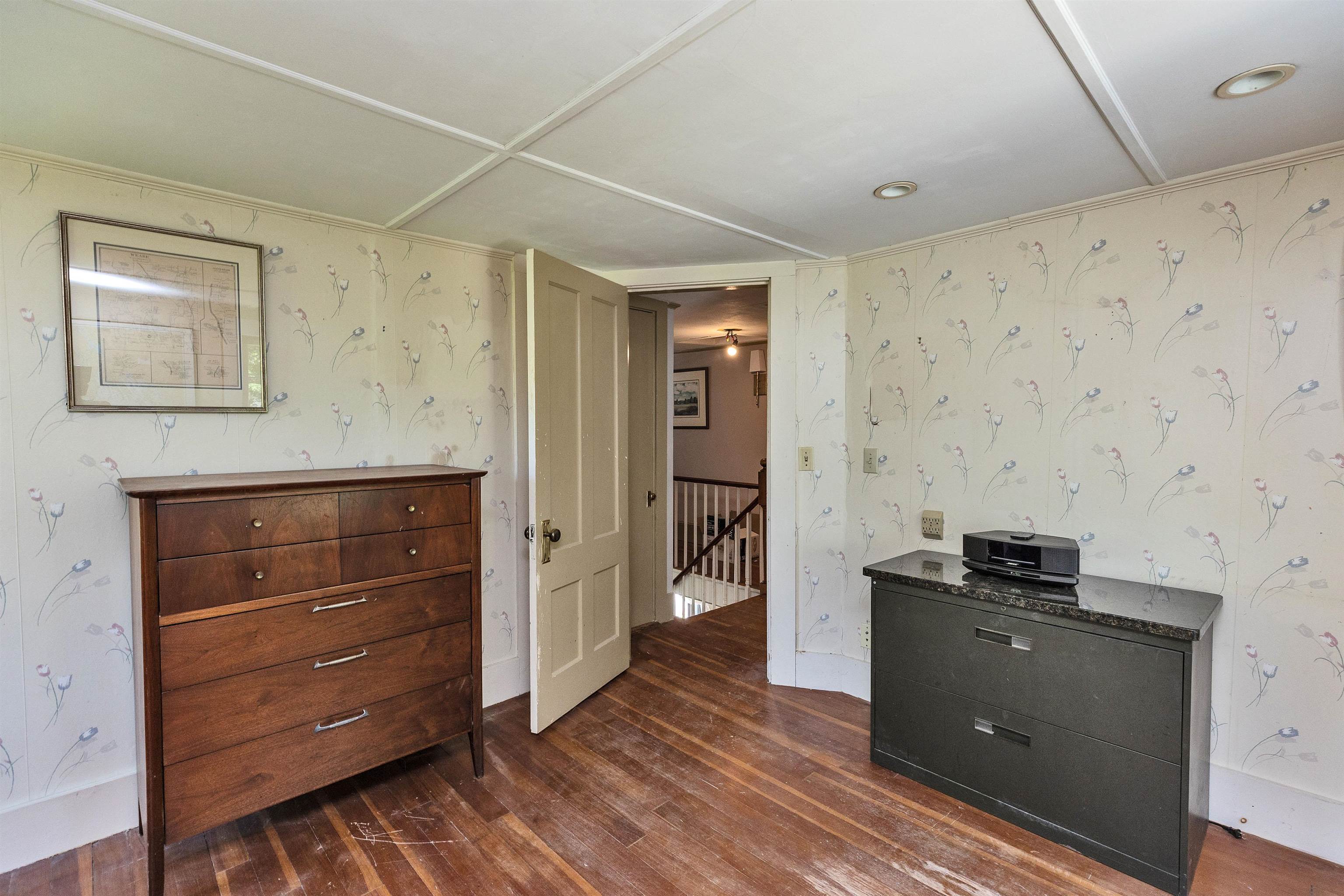 Amherst, New Hampshire 03031, United States, 3 Bedrooms Bedrooms, ,2 BathroomsBathrooms,Residential,Pending,145501