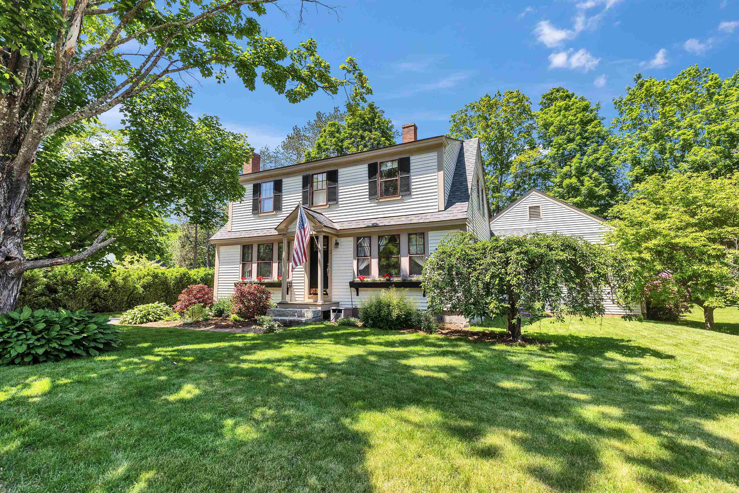 Amherst, New Hampshire 03031, United States, 3 Bedrooms Bedrooms, ,2 BathroomsBathrooms,Residential,Pending,145501