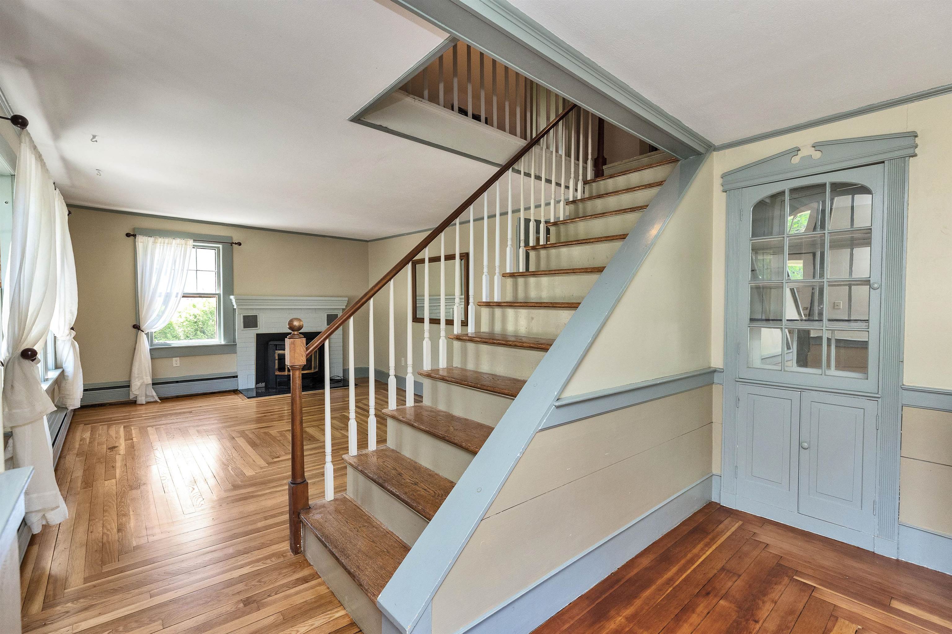 Amherst, New Hampshire 03031, United States, 3 Bedrooms Bedrooms, ,2 BathroomsBathrooms,Residential,Pending,145501