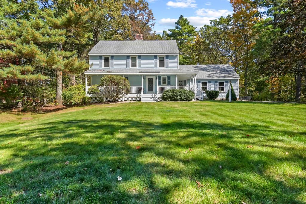 Photo of 16 King Henry Drive, Londonderry, NH 03053 (MLS # 5064795)