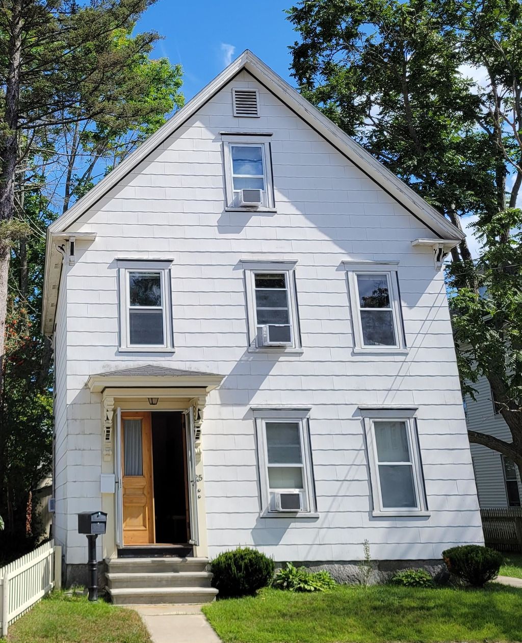 Photo of 25 Blucher Street #2, Manchester, NH 03102 (MLS # 5071077)