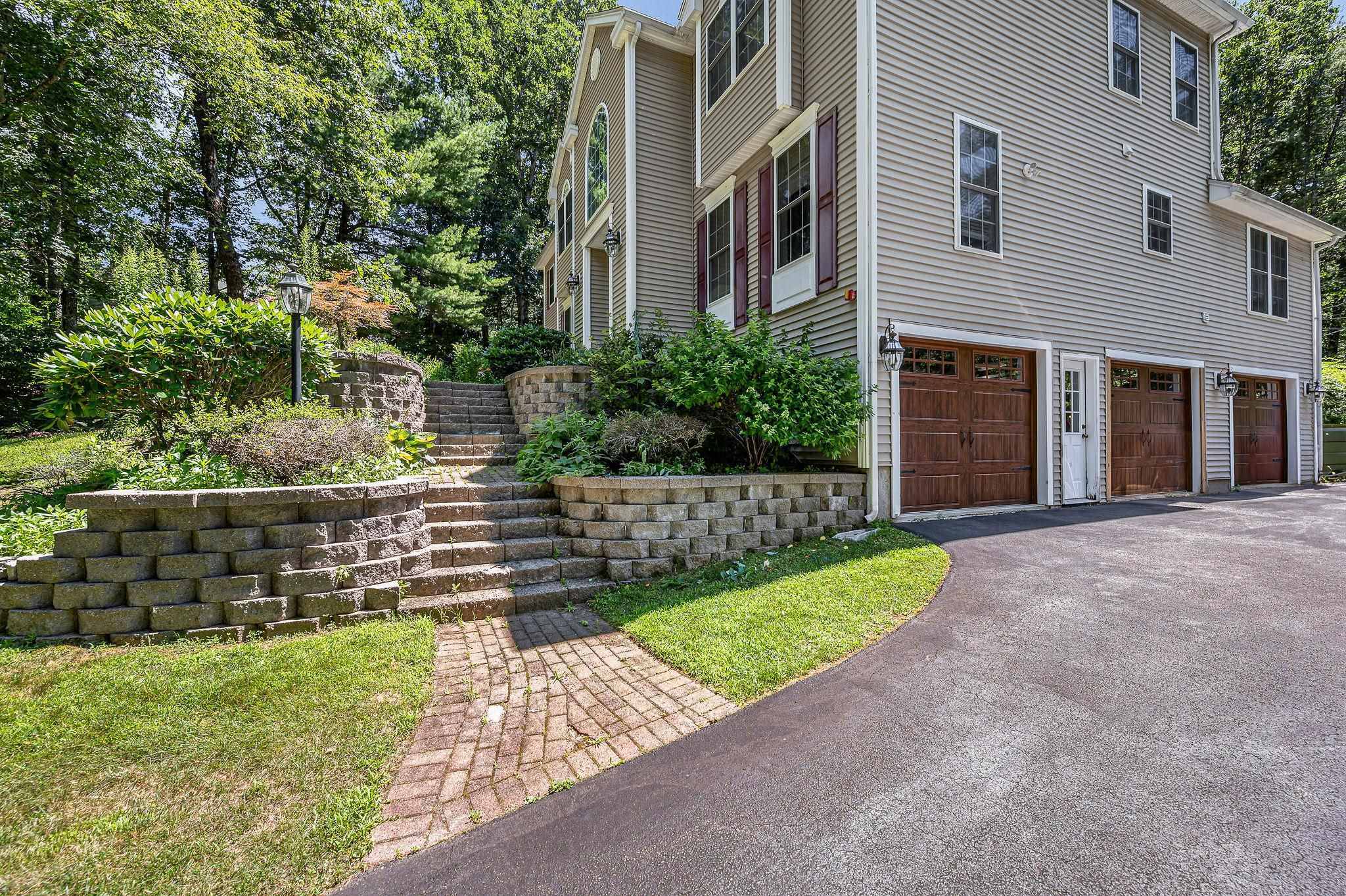 7 Oak Ridge Drive