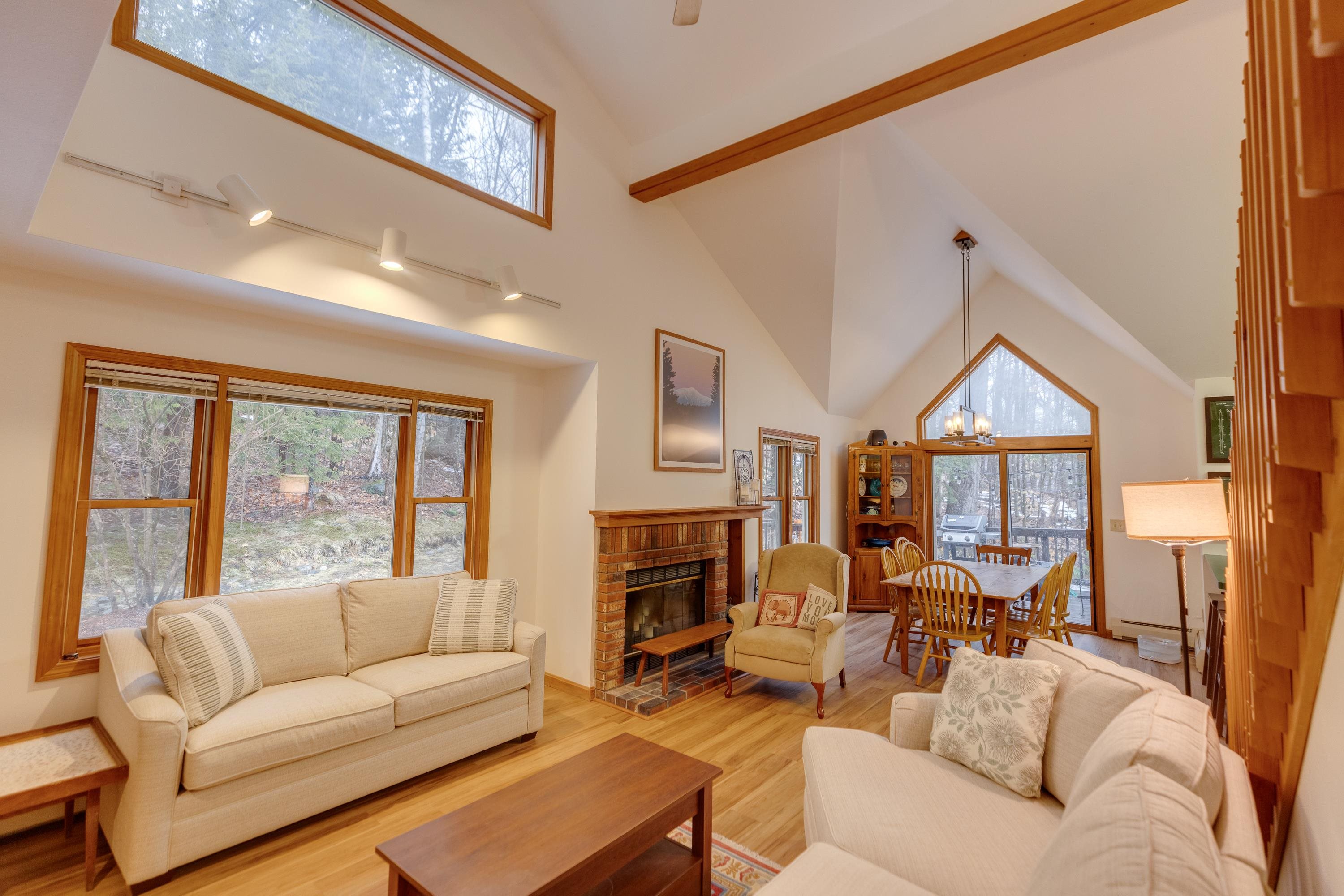 16 Hillside Circle 2