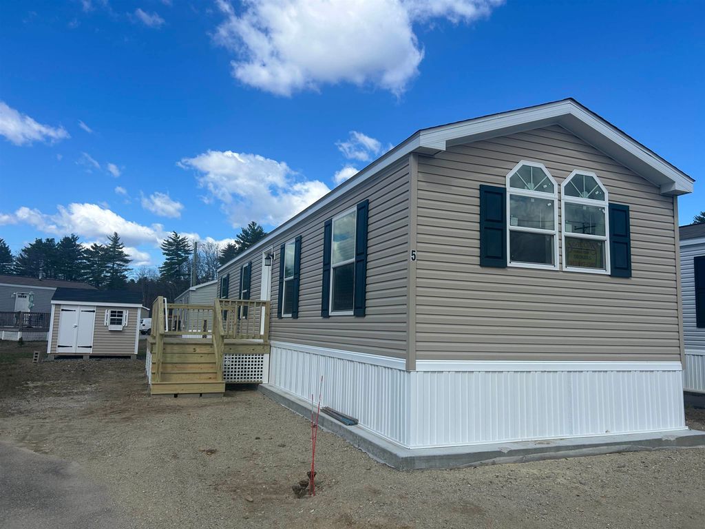 Photo of 5 Bears Way, Somersworth, NH 03878 (MLS # 5074188)