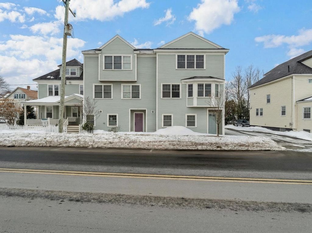 Photo of 490 Islington Street #D, Portsmouth, NH 03801 (MLS # 5077301)